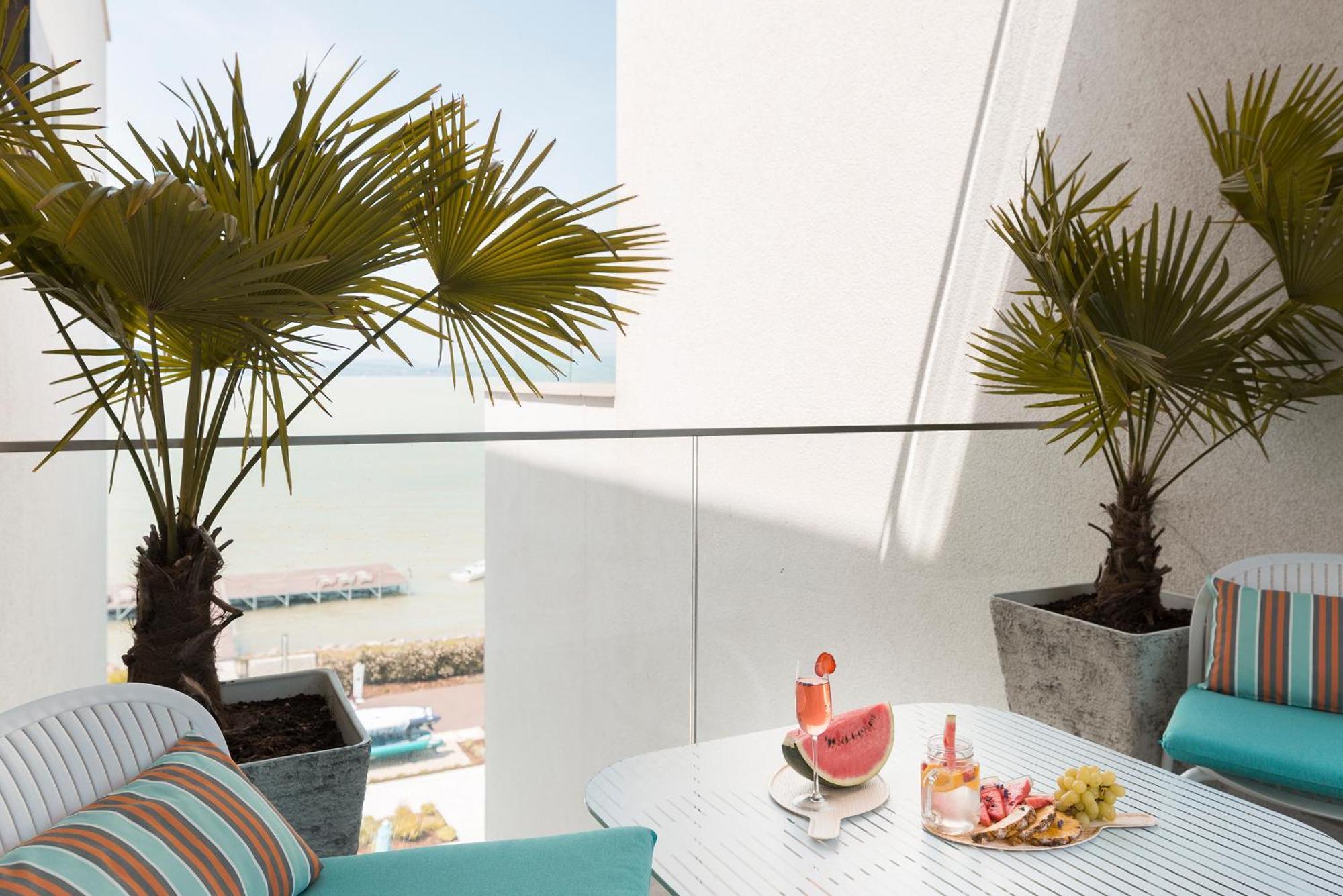 Sunset Resort - Lakeside Apartment Fonyód Екстериор снимка