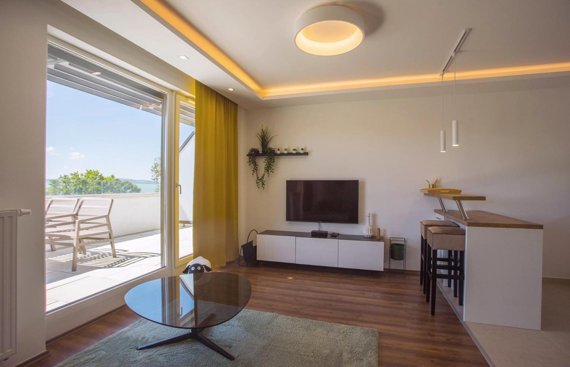 Sunset Resort - Lakeside Apartment Fonyód Екстериор снимка