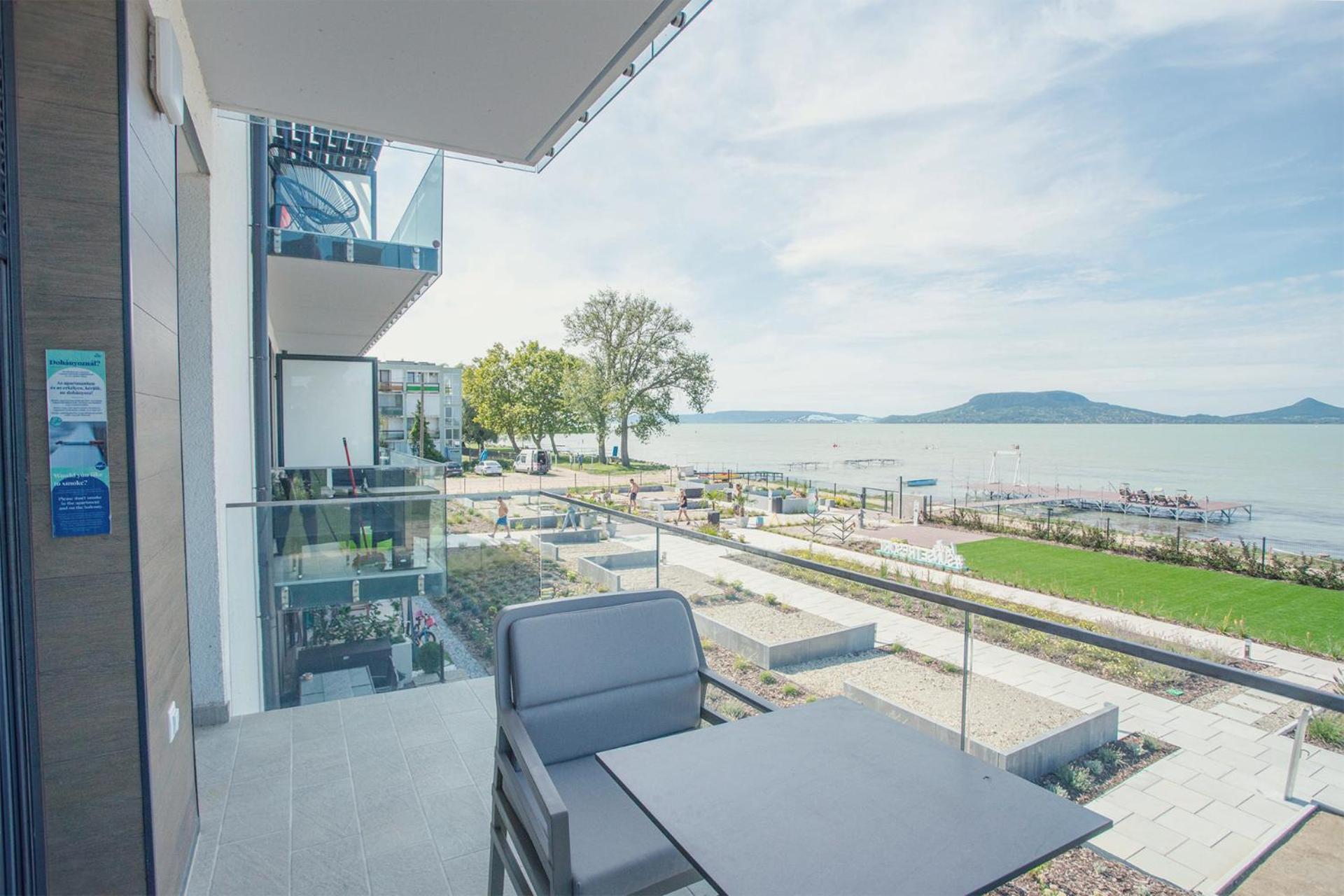 Sunset Resort - Lakeside Apartment Fonyód Екстериор снимка