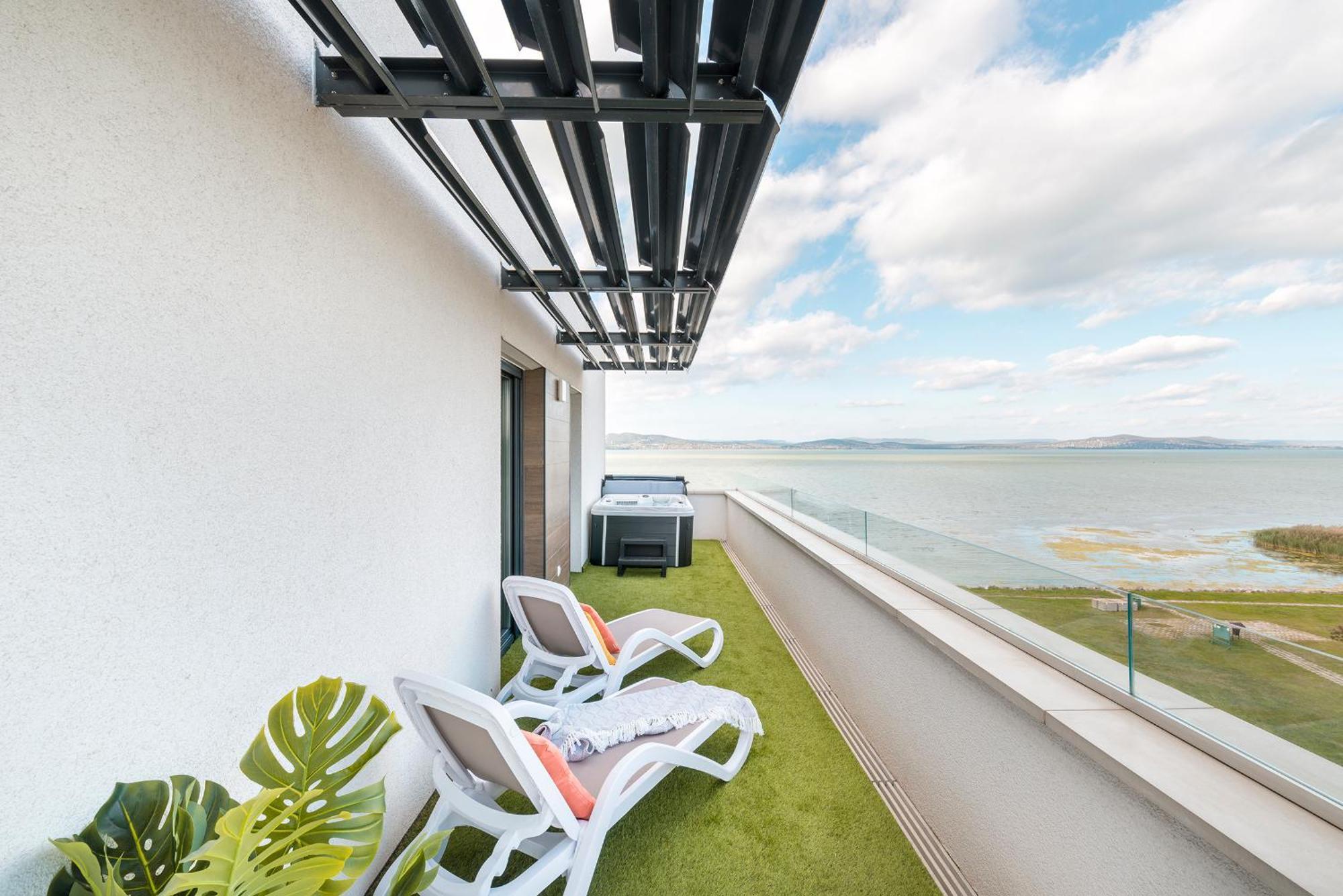 Sunset Resort - Lakeside Apartment Fonyód Екстериор снимка