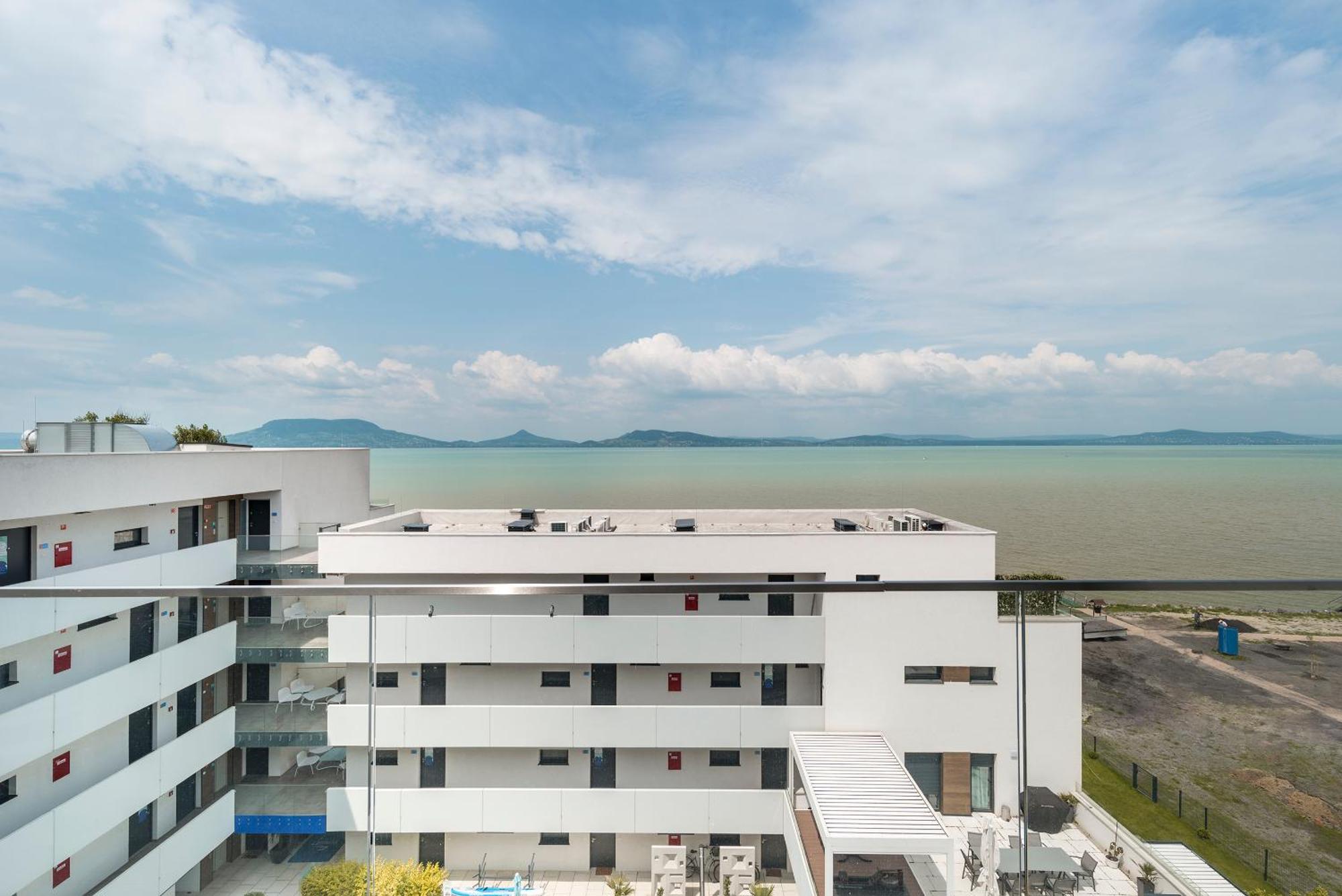 Sunset Resort - Lakeside Apartment Fonyód Екстериор снимка