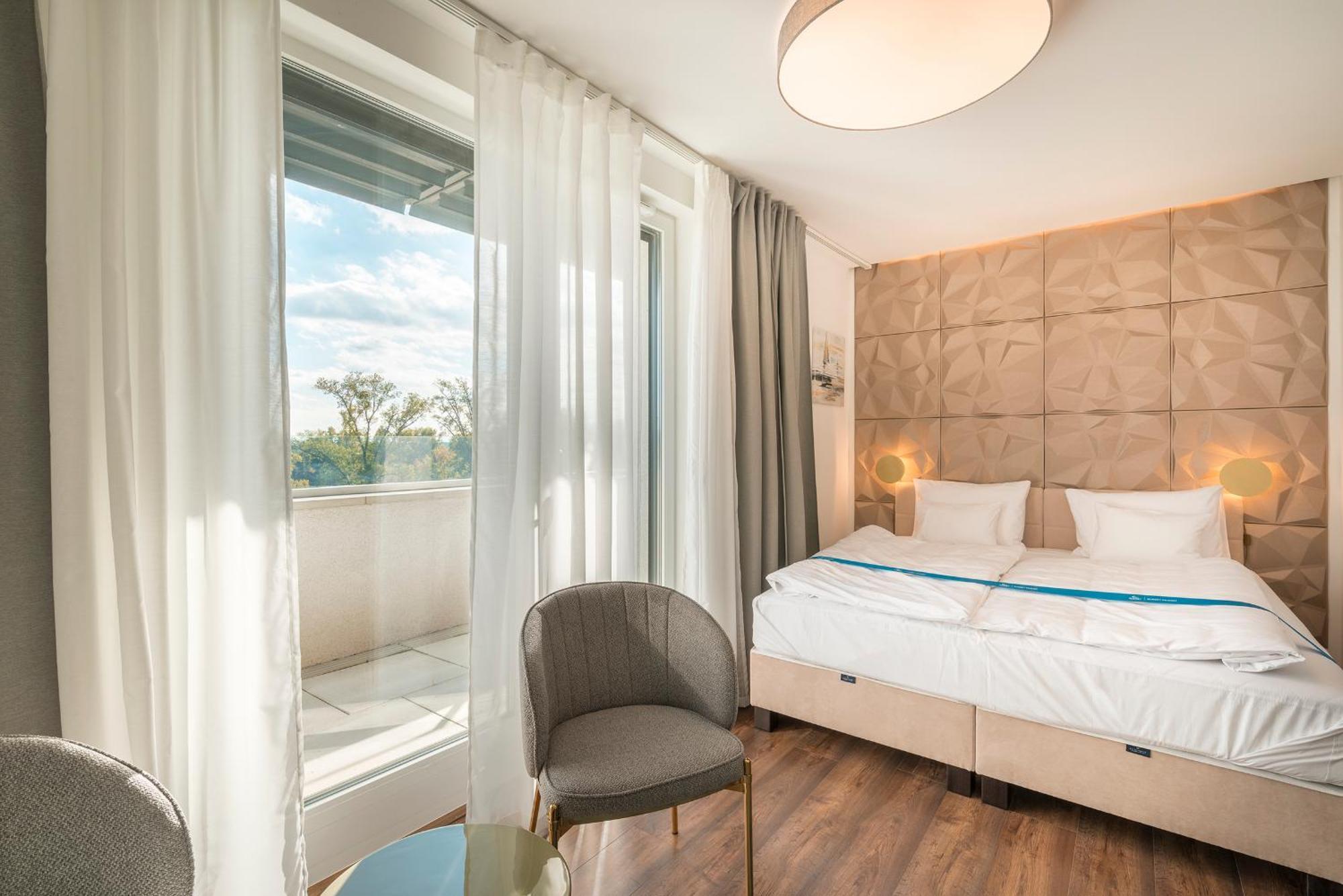 Sunset Resort - Lakeside Apartment Fonyód Стая снимка
