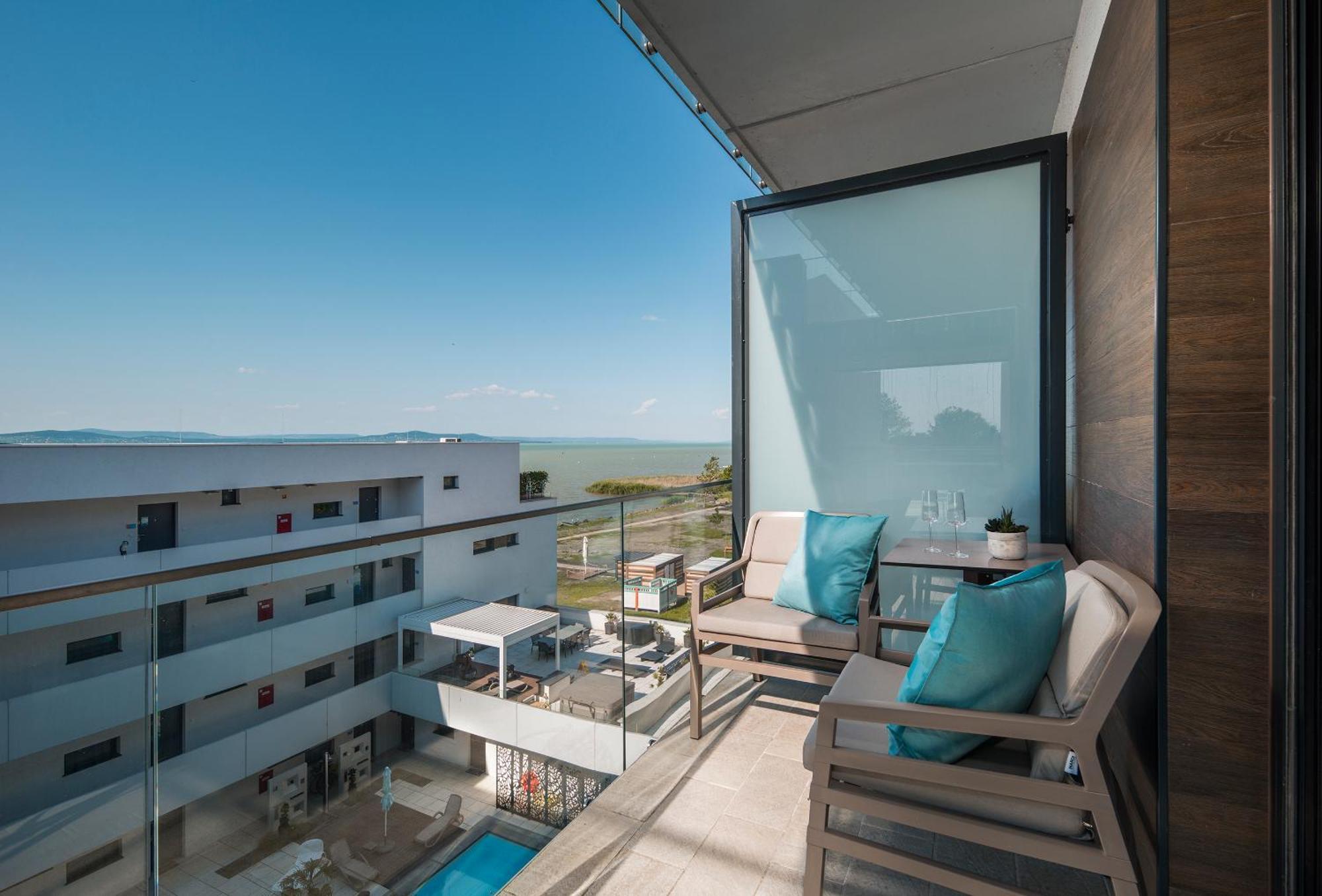 Sunset Resort - Lakeside Apartment Fonyód Стая снимка